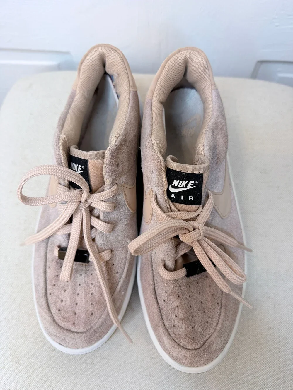 Nike Air Women's Size 7 Beige Suede Sneakers